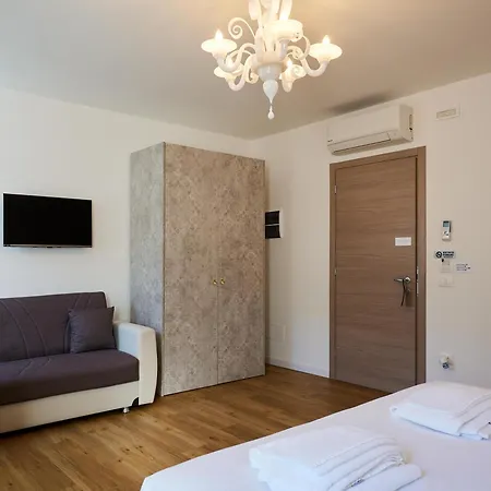 Business E Tourism Superior Con Bagno Privato Mascheretta Venezia *
